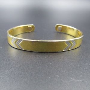 Vintage Rustic Gold Tone Arrows Cuff Bracelet